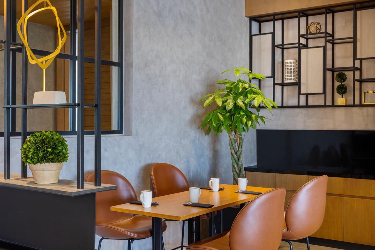 Residence Inn By Marriott Al Jaddaf Dubai Exteriör bild